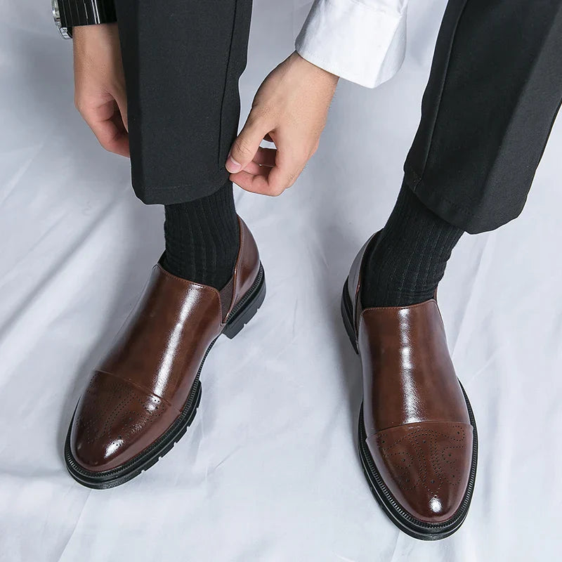 Zapatos de cuero negro auténtico